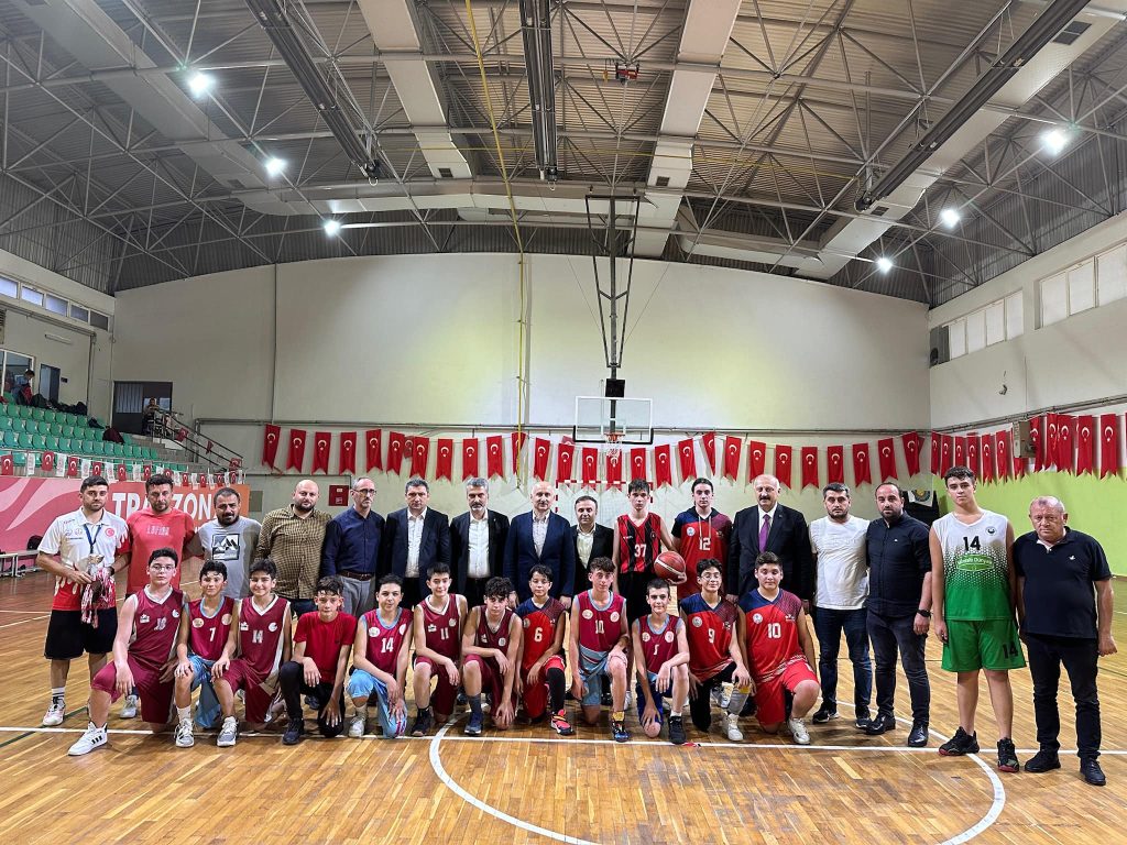 Trabzon Milletvekili, TBMM Bayındırlık, İmar, Ulaştırma ve Turizm Komisyon Başkanı Karaismailoğlu Araklı'da Önemli İncelemelerde Bulundu trabzon milletvekili adil karaismailoglu arakli ziyareti recep cebi 13