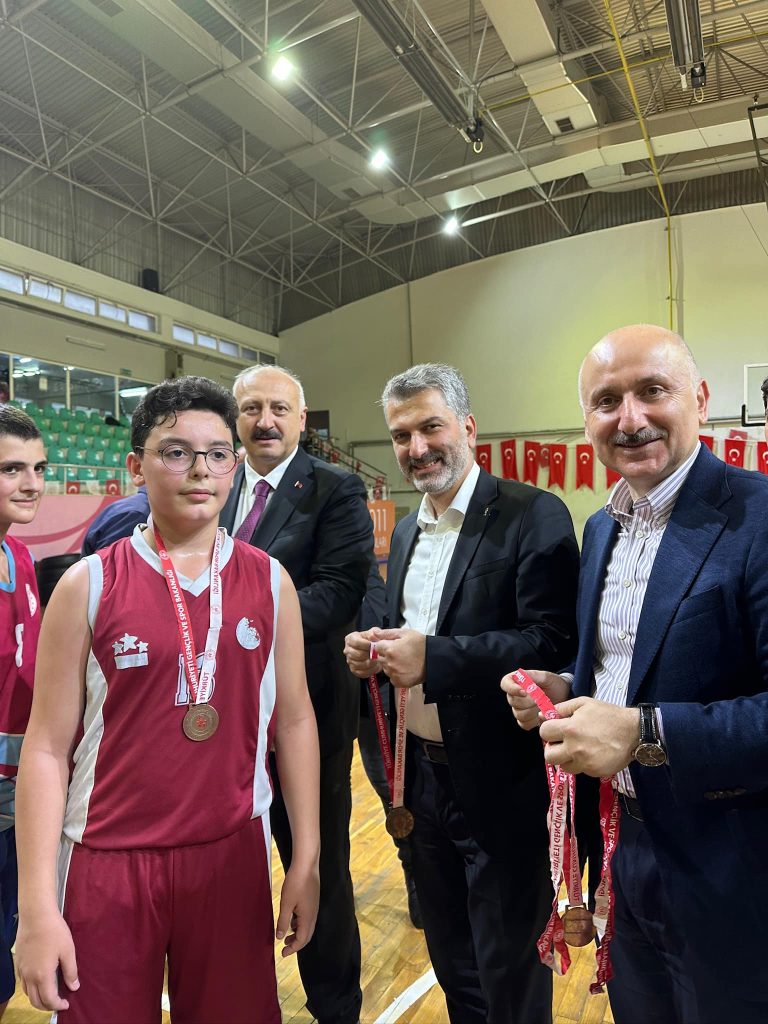 Trabzon Milletvekili, TBMM Bayındırlık, İmar, Ulaştırma ve Turizm Komisyon Başkanı Karaismailoğlu Araklı'da Önemli İncelemelerde Bulundu trabzon milletvekili adil karaismailoglu arakli ziyareti recep cebi 19