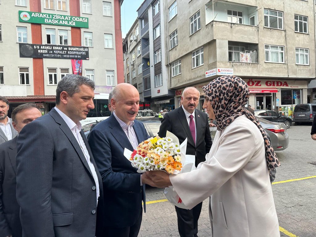 Trabzon Milletvekili, TBMM Bayındırlık, İmar, Ulaştırma ve Turizm Komisyon Başkanı Karaismailoğlu Araklı'da Önemli İncelemelerde Bulundu trabzon milletvekili adil karaismailoglu arakli ziyareti recep cebi 2