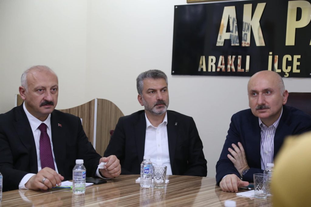 Trabzon Milletvekili, TBMM Bayındırlık, İmar, Ulaştırma ve Turizm Komisyon Başkanı Karaismailoğlu Araklı'da Önemli İncelemelerde Bulundu trabzon milletvekili adil karaismailoglu arakli ziyareti recep cebi 3