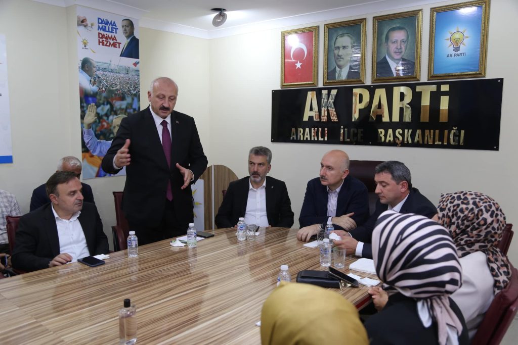 Trabzon Milletvekili, TBMM Bayındırlık, İmar, Ulaştırma ve Turizm Komisyon Başkanı Karaismailoğlu Araklı'da Önemli İncelemelerde Bulundu trabzon milletvekili adil karaismailoglu arakli ziyareti recep cebi 4