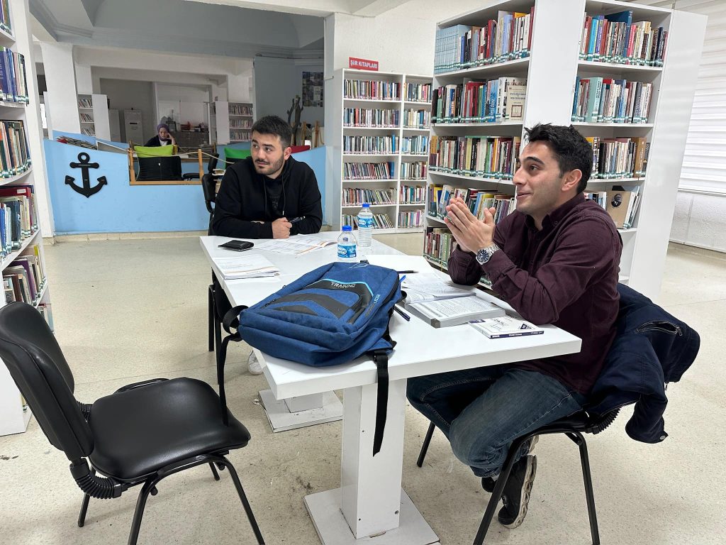 trabzon il kultur ve turizm muduru arakli kutuphane ziyareti 1