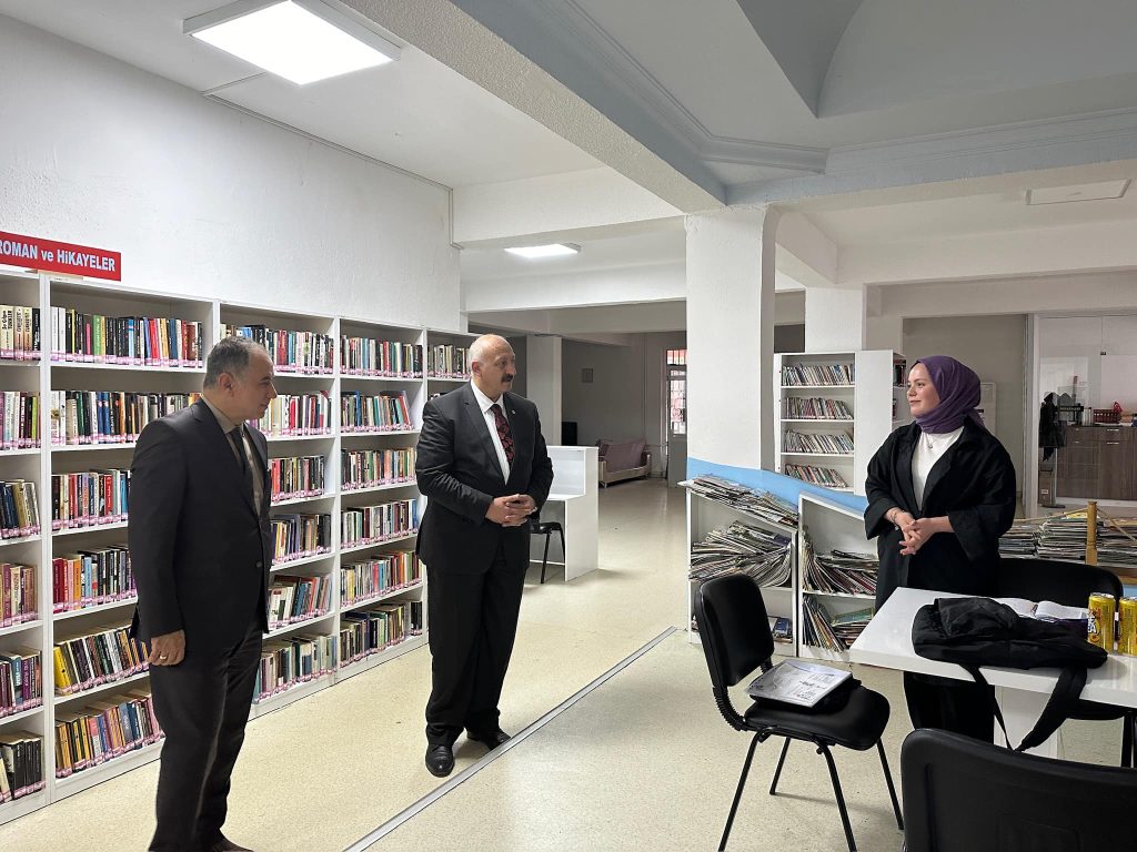 trabzon il kultur ve turizm muduru arakli kutuphane ziyareti 6